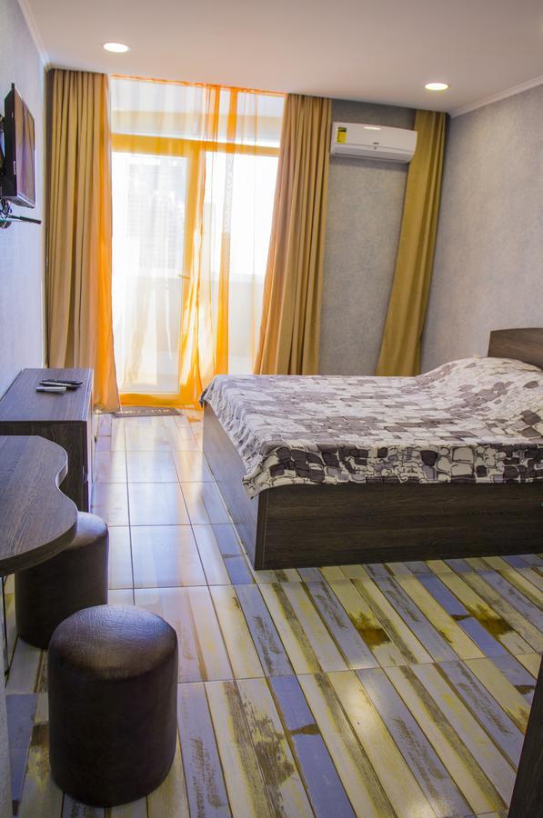 Apartament Denis In Apart-Otel Residenc Батуми Экстерьер фото