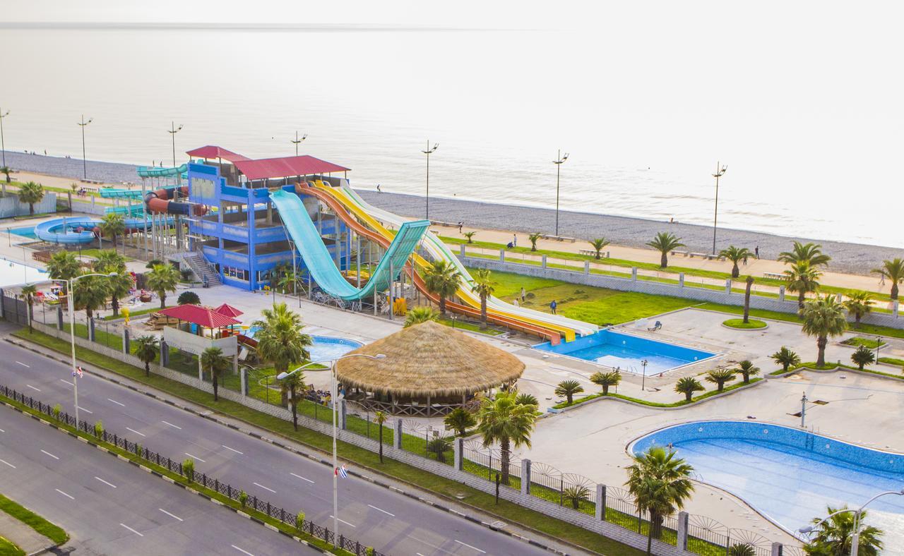 Apartament Denis In Apart-Otel Residenc Батуми Экстерьер фото